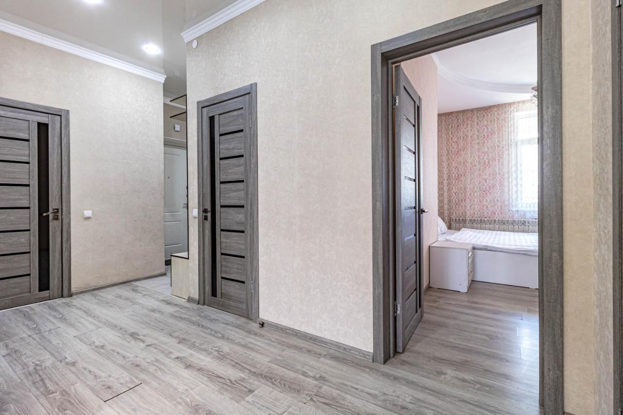 Apartments Lux 53/141 Астана Екстериор снимка